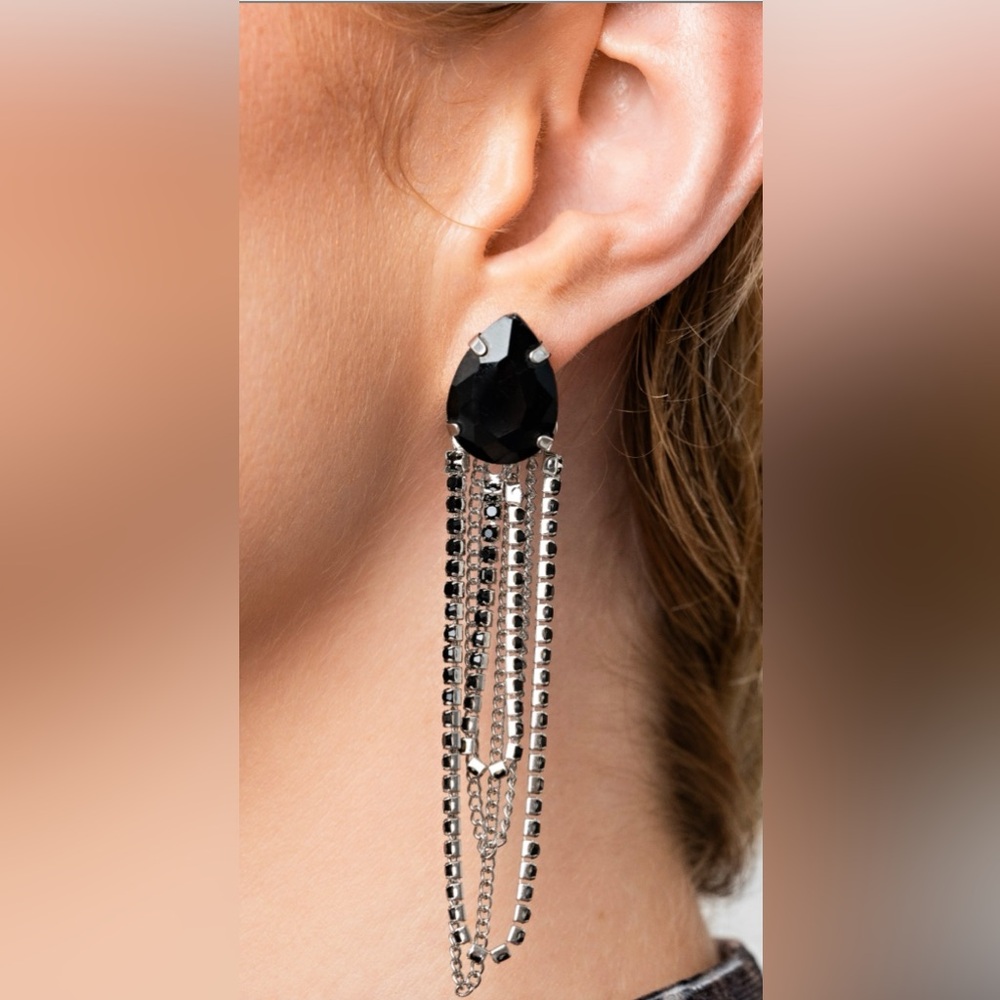 Vicious Venture - Black Post Earring